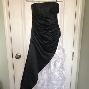 Laura black and white with ruffles dress